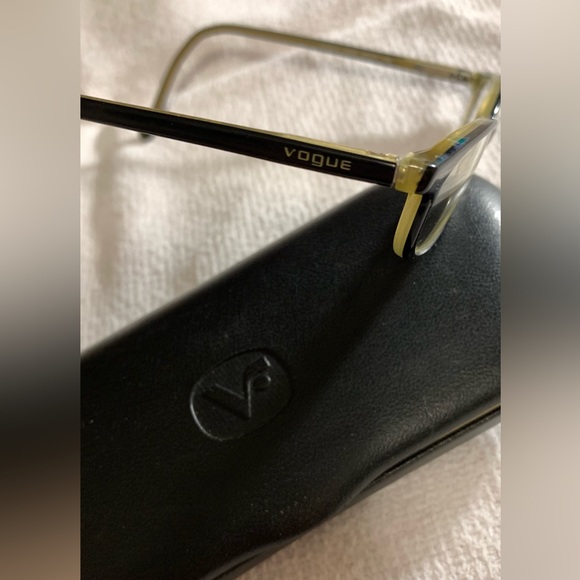 Vogue Eyeglasses VO2312 - Picture 7 of 8